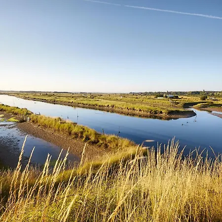 Chalé Piscine Chauffee Commune, 2 Adultes 2 Enfants *