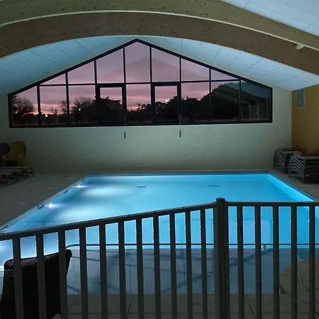 Horská chata Piscine Chauffee Commune, 2 Adultes 2 Enfants