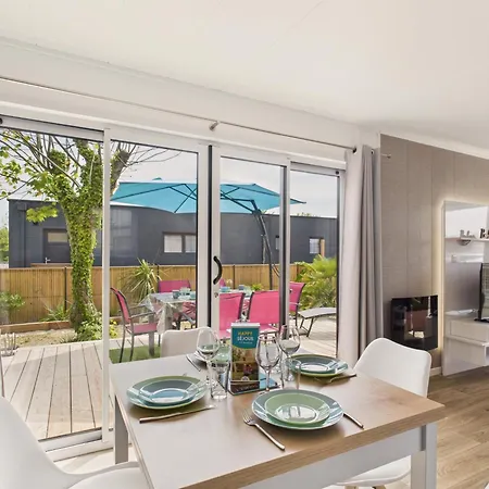 Piscine Chauffee Commune, 2 Adultes 2 Enfants 샬레 생 질 크루아 드 비