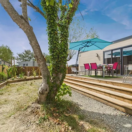 Piscine Chauffee Commune, 2 Adultes 2 Enfants * סן-ז'יל-קרואה-דה-וי