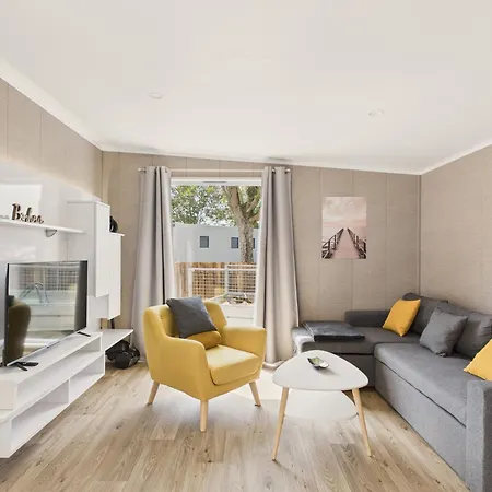 Piscine Chauffee Commune, 2 Adultes 2 Enfants Chalet *