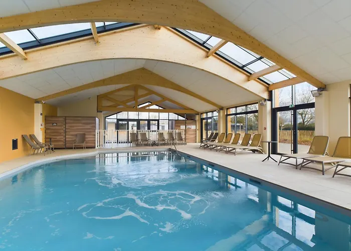 Piscine Chauffee Commune, 2 Adultes 2 Enfants Alpstuga